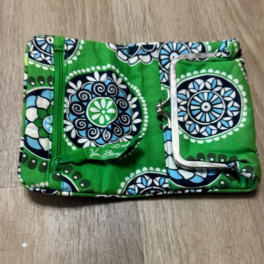 Vera Bradley wallet in the
"Cupcake Green" pattern in good condition - Picture 5 of 10